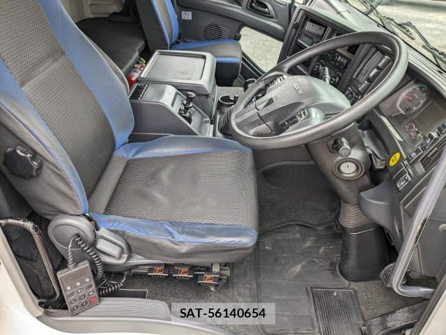 Isuzu GIGA 2017-04 7250919-27