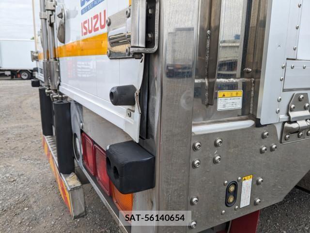 Isuzu GIGA 2017-04 7250919-6