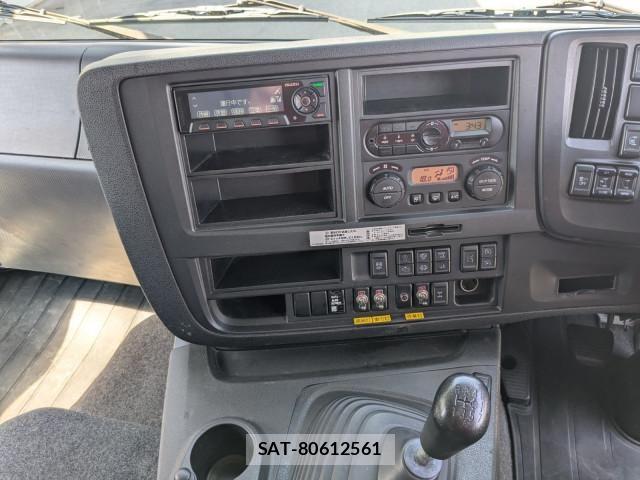 Isuzu GIGA 2016-09 7250921-27