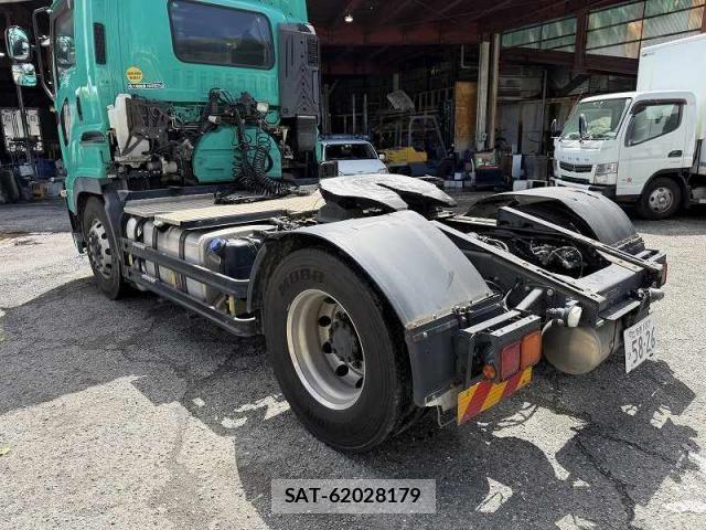 Isuzu GIGA 2016-08 7250924-13
