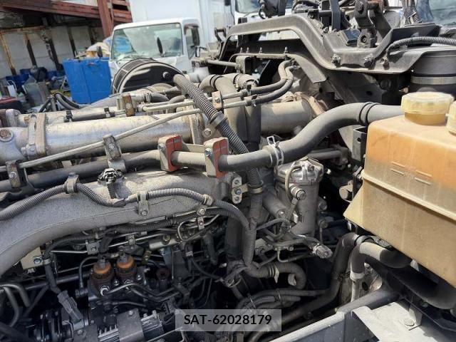 Isuzu GIGA 2016-08 7250924-22