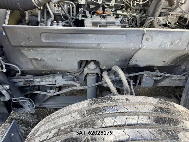 Isuzu GIGA 2016-08 7250924-23