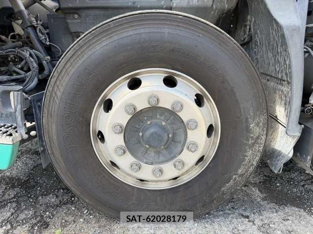 Isuzu GIGA 2016-08 7250924-26