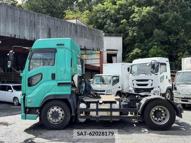Isuzu GIGA 2016-08 7250924-2