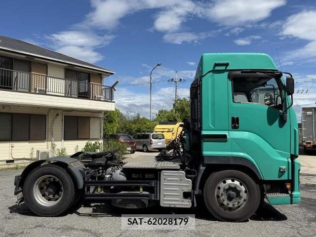 Isuzu GIGA 2016-08 7250924-6
