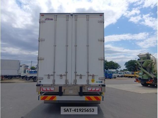 Isuzu GIGA 2019-03 7271953-4