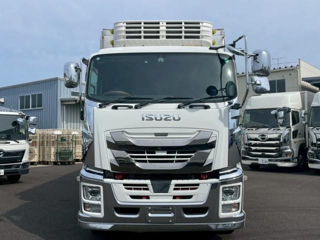 Isuzu GIGA 2017-12 7306682-1