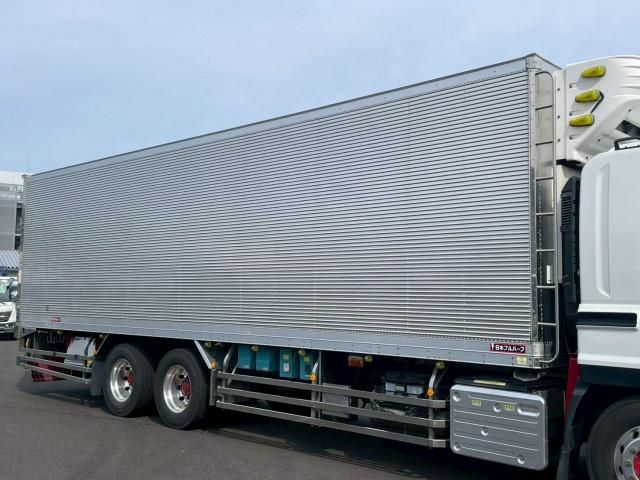 Isuzu GIGA 2017-12 7306682-8