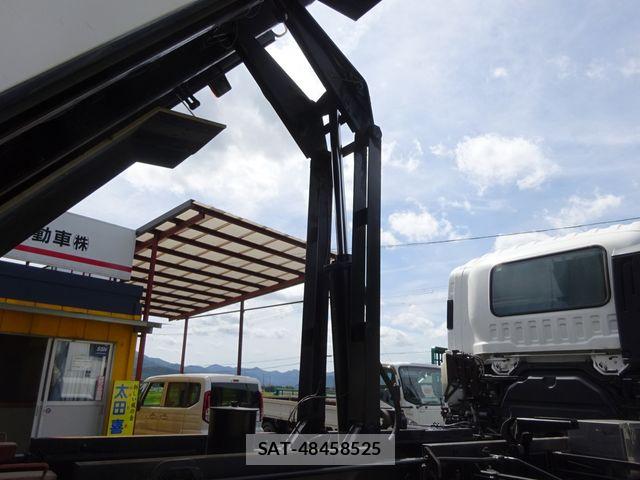 Isuzu GIGA 2019-06 7357903-13