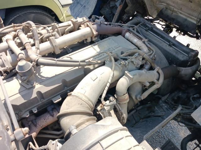 Isuzu GIGA 2017-07 7383913-12