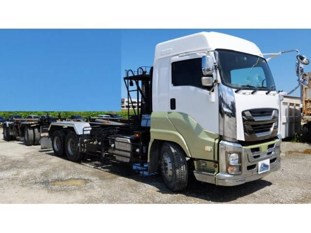 Isuzu GIGA 2017-07 7383913-1