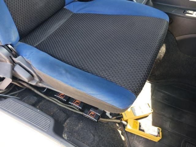 Isuzu GIGA 2017-03 7383916-23