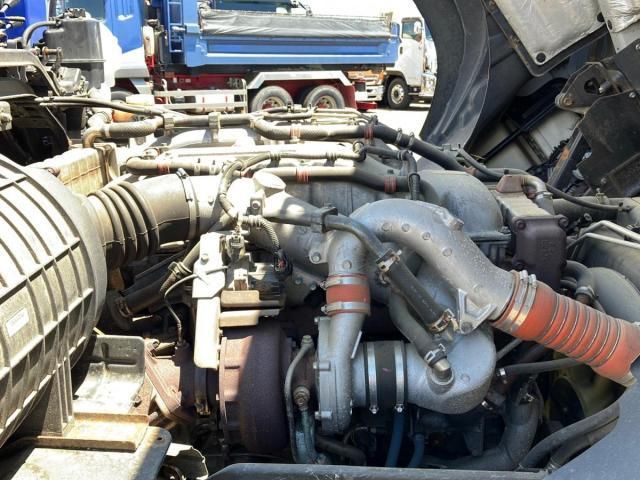 Isuzu GIGA 2016-10 7383915-19
