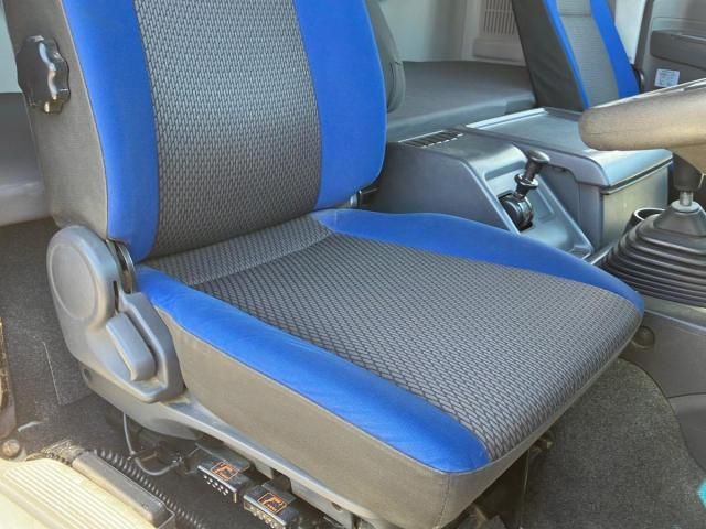 Isuzu GIGA 2016-10 7383915-20
