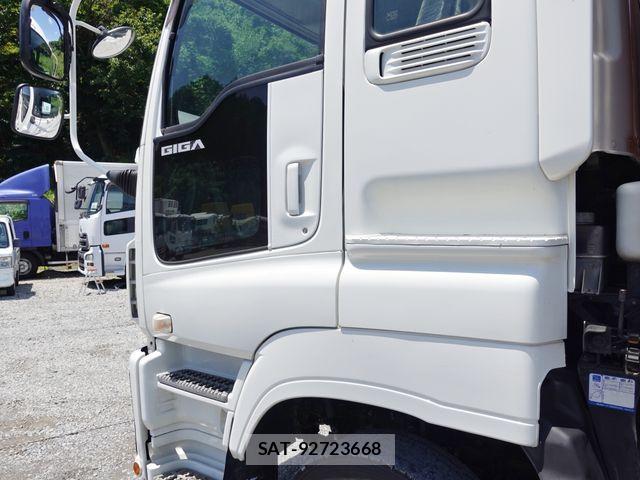 Isuzu GIGA 2012-03 7454540-9