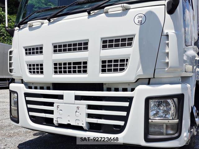 Isuzu GIGA 2012-03 7454540-2