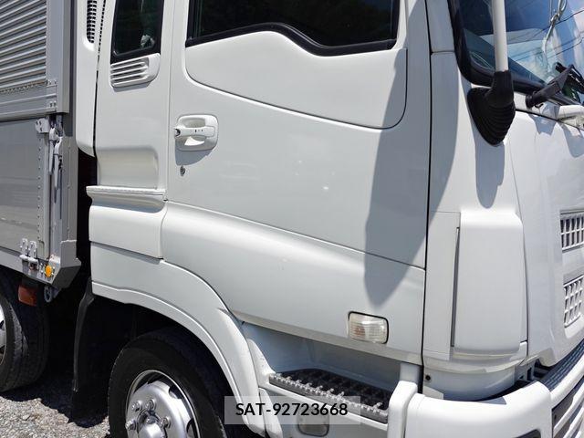 Isuzu GIGA 2012-03 7454540-4