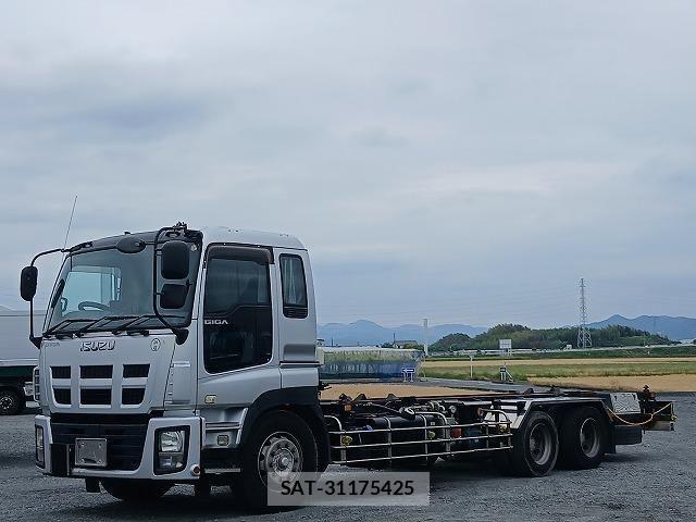 Isuzu GIGA 2013-03 7500715-0