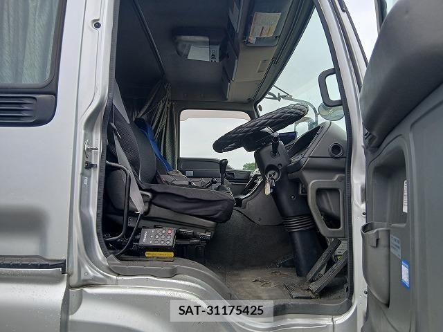 Isuzu GIGA 2013-03 7500715-17