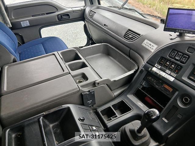 Isuzu GIGA 2013-03 7500715-28