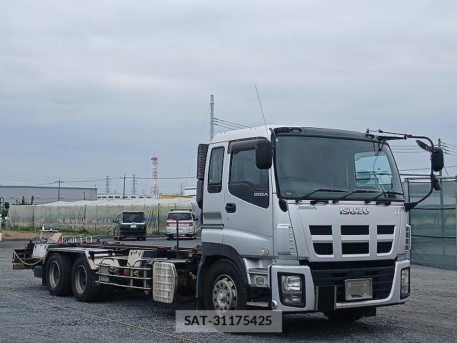 Isuzu GIGA 2013-03 7500715-2