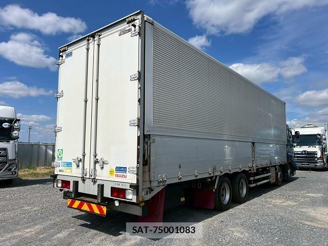 Isuzu GIGA 2014-07 7500717-5