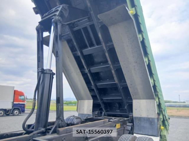Isuzu GIGA 2013-06 7500713-14
