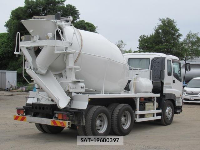 Isuzu GIGA 2015-05 7508739-3