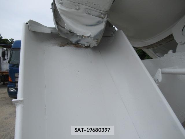 Isuzu GIGA 2015-05 7508739-8