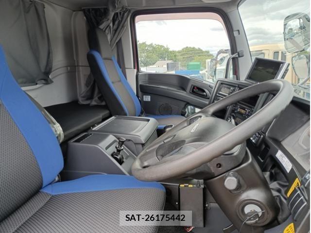 Isuzu GIGA 2017-01 7500710-24