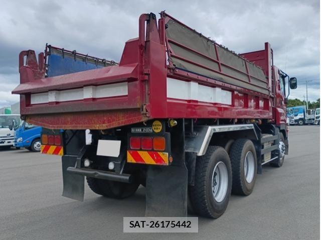 Isuzu GIGA 2017-01 7500710-2