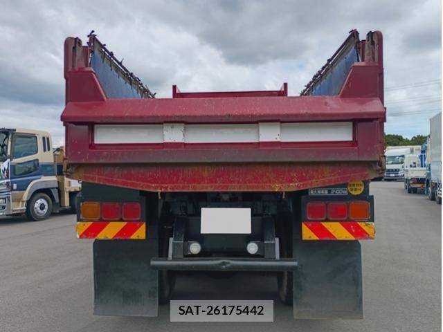 Isuzu GIGA 2017-01 7500710-3