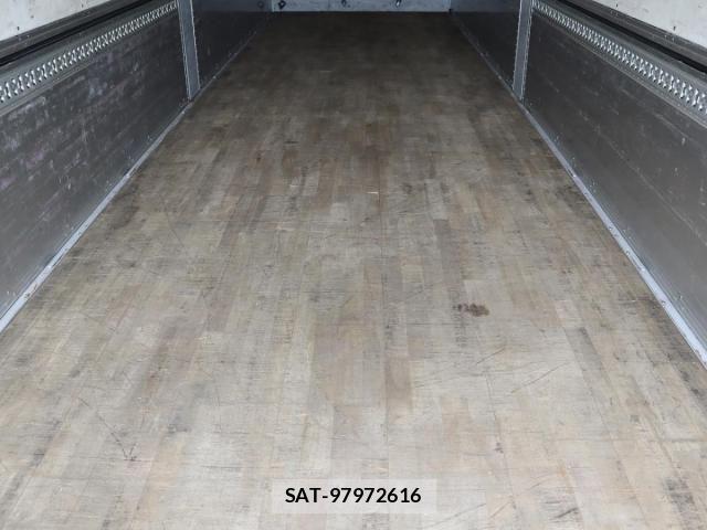 Isuzu GIGA 2017-03 7508731-10