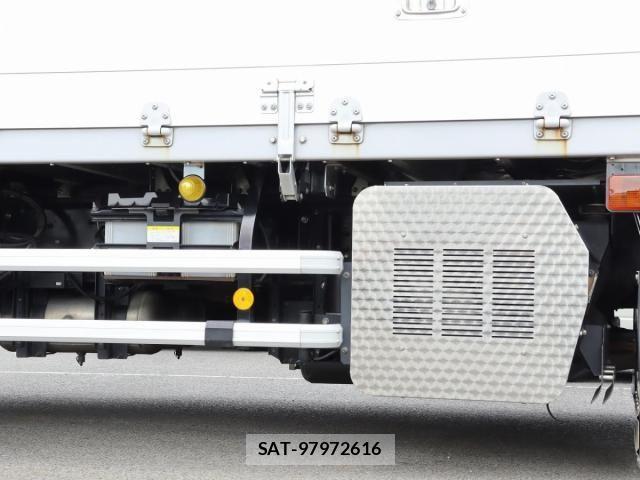 Isuzu GIGA 2017-03 7508731-14