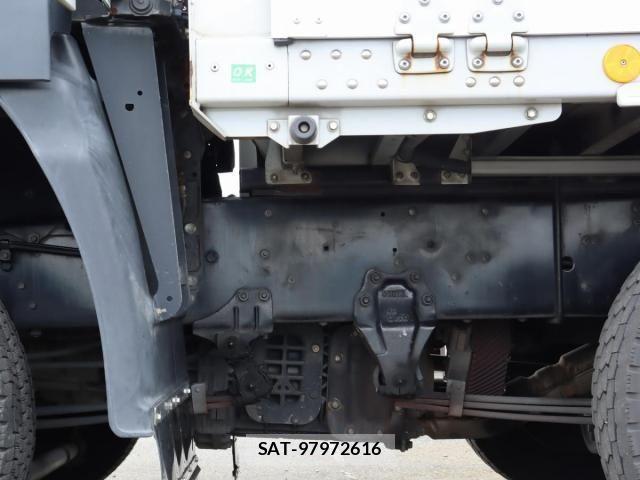 Isuzu GIGA 2017-03 7508731-17