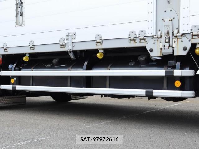 Isuzu GIGA 2017-03 7508731-18