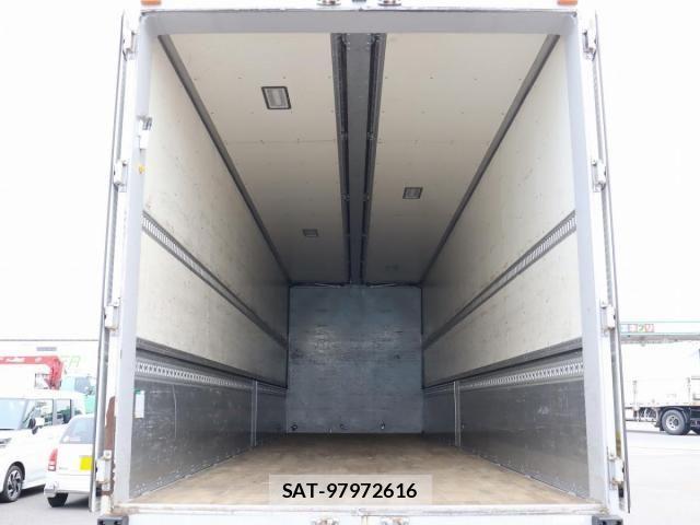 Isuzu GIGA 2017-03 7508731-6