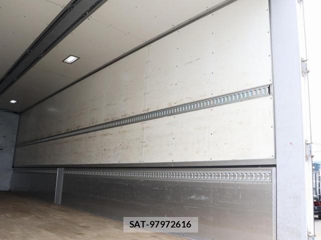 Isuzu GIGA 2017-03 7508731-8