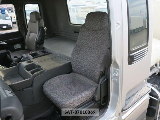 Isuzu GIGA 2016-08 7562168-23