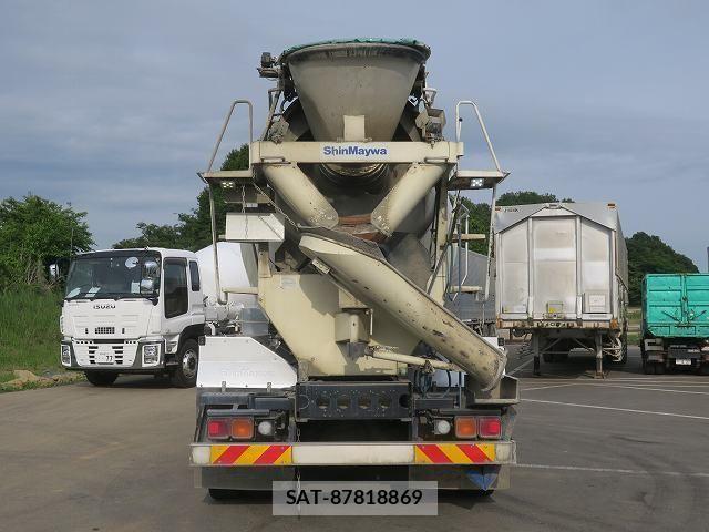 Isuzu GIGA 2016-08 7562168-4