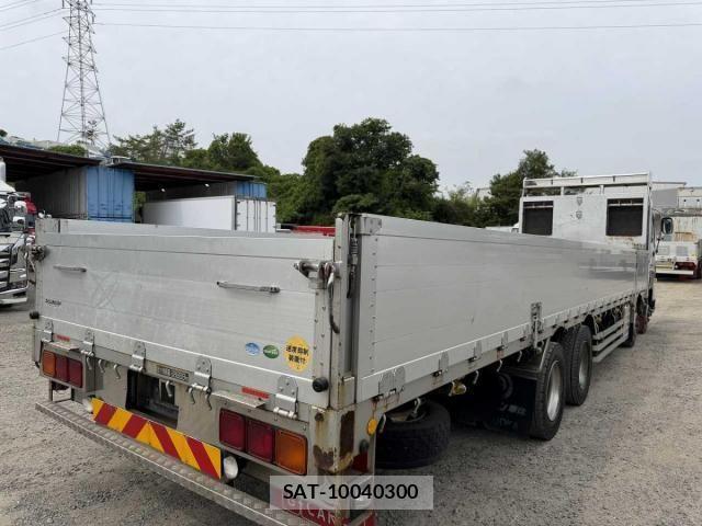 Isuzu GIGA 2016-02 7562169-15