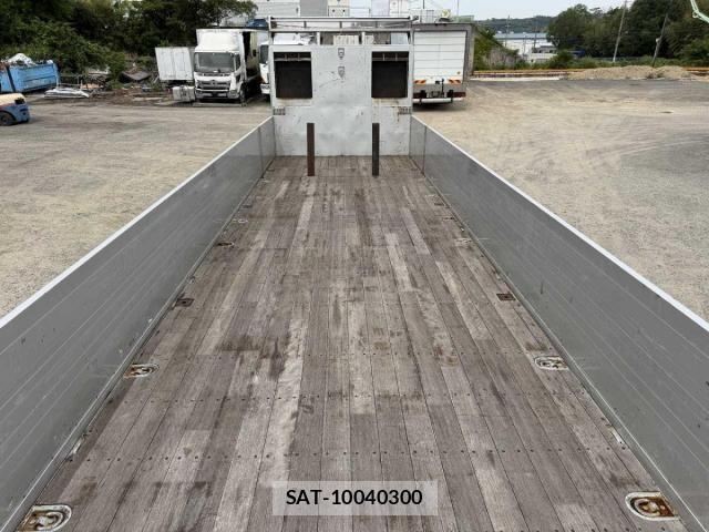 Isuzu GIGA 2016-02 7562169-17