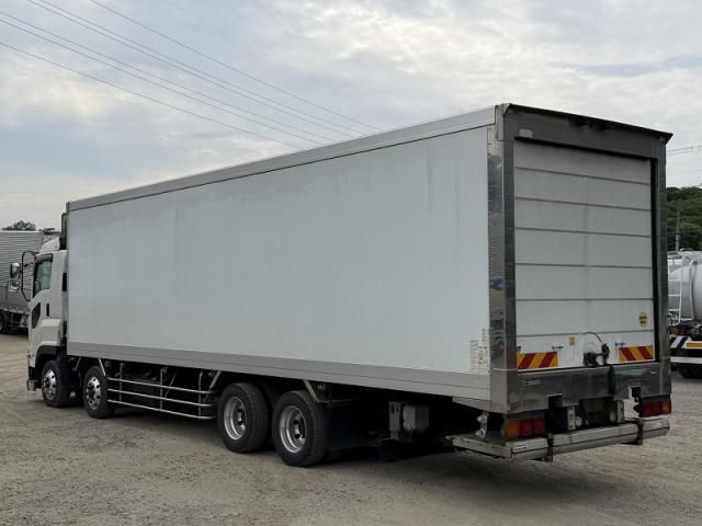 Isuzu GIGA 2016-09 7606896-3