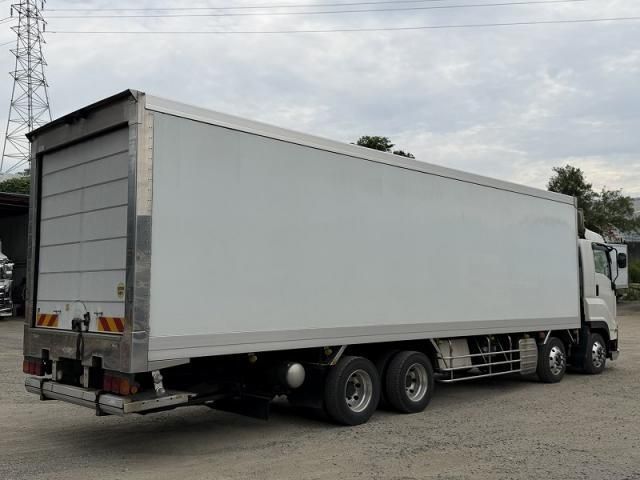 Isuzu GIGA 2016-09 7606896-5