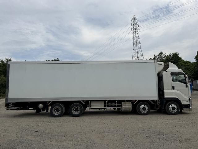 Isuzu GIGA 2016-09 7606896-6