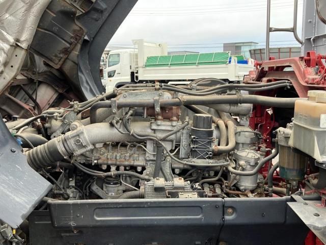 Isuzu GIGA 2017-05 7606894-19