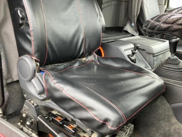 Isuzu GIGA 2017-05 7606894-21