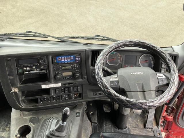Isuzu GIGA 2017-05 7606894-23