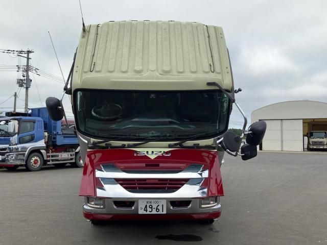 Isuzu GIGA 2017-05 7606894-25