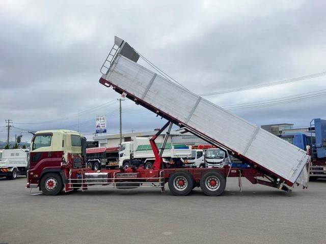 Isuzu GIGA 2017-05 7606894-4